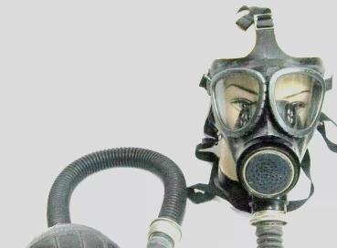 Gasmaske Gummischlauch Beatmungsbeutel Inhalator Gummi Latex Fetisch Pumpe DDR